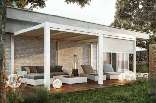 🍂 Jesenná pohoda pod bielou hliníkovou pergolou! 🏡 Užite si farebné lístie a chladnejšie dni v štýle s našou prémiovou...